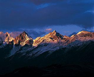 多结局冒险+做菜游戏《克家菜》Steam页面 2024年第四季度发售